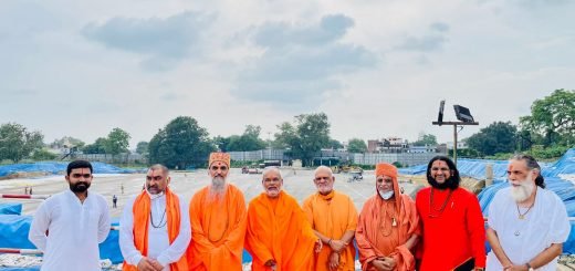 Sadguru Brahmeshanandcharyaji at Ayodya